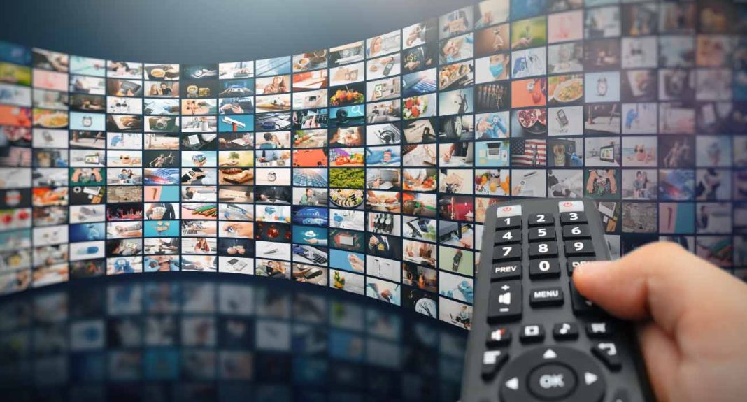 US Ad Revenue Nears $400B Amidst Growth Shifts