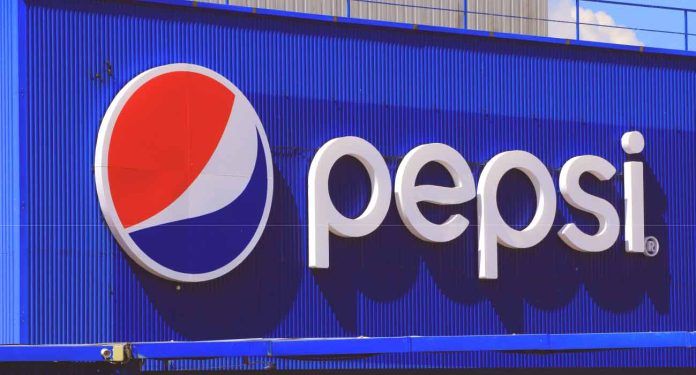 Pepsi-Revives-the-Challenge-in-Super-Bowl-Ad-Showdown
